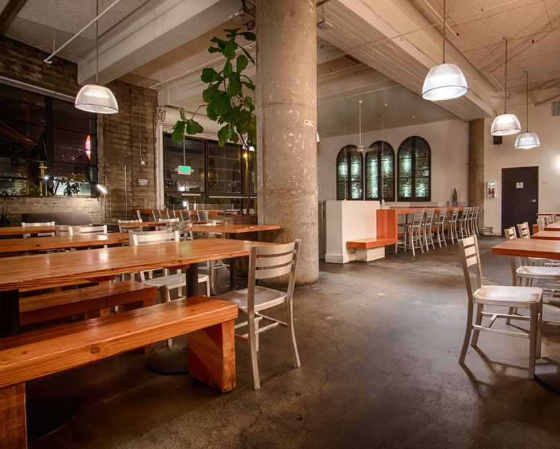 如何設計出色的主題咖啡店布局和吧臺